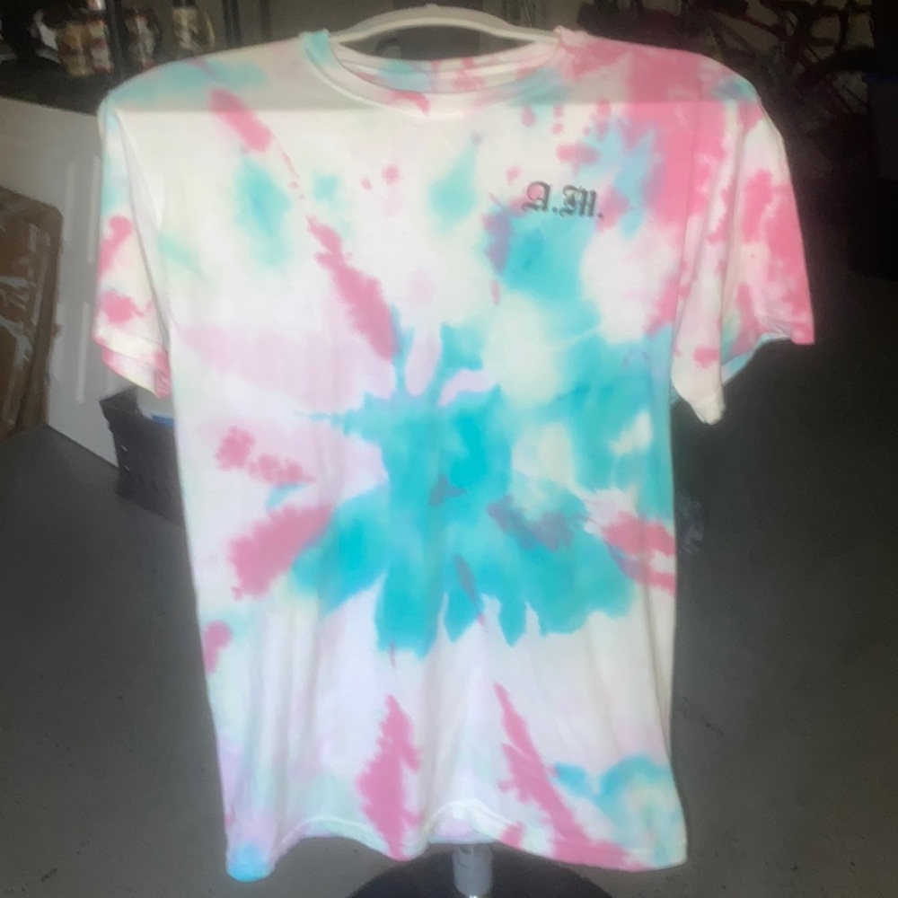 A.M. Heat unisex medium shirt